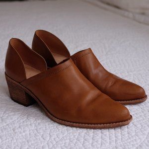 Madewell Brady lowcut bootie in english saddle